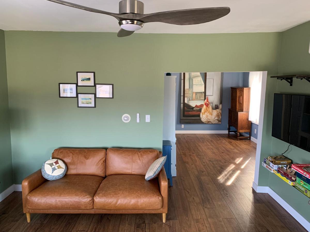 Vineyard Farmhouse With Hot Tub & Lake Views Hammondsport Dış mekan fotoğraf